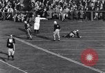 Standbild Fußballspiel New Haven Connecticut USA, 1931, aus Sekunde 61 historischem Filmmaterial Videoclip 65675040747
