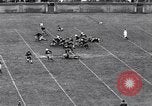 Image Football américain entre Harvard et Yale New Haven Connecticut USA, 1932, de la seconde 21 séquences d'archives historiques vidéo 65675040750