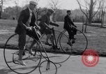 Image bicyclette New York City USA, 1932, de la seconde 10 séquences d'archives historiques vidéo 65675040752