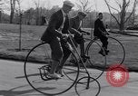 Image bicyclette New York City USA, 1932, de la seconde 11 séquences d'archives historiques vidéo 65675040752