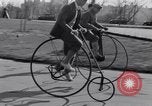 Image bicyclette New York City USA, 1932, de la seconde 13 séquences d'archives historiques vidéo 65675040752