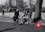 Image bicyclette New York City USA, 1932, de la seconde 21 séquences d'archives historiques vidéo 65675040752