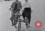 Image bicyclette New York City USA, 1932, de la seconde 32 séquences d'archives historiques vidéo 65675040752