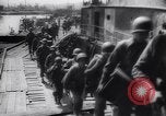 Standbild Invasion Italiens in Zweiter Weltkrieg Salerno Italien, 1943, aus Sekunde 23 historischem Filmmaterial Videoclip 65675040777