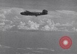 Standbild Bombardierung von Japanischen an Lae Neuguinea Lae Papua Neu Guinea, 1943, aus Sekunde 42 historischem Filmmaterial Videoclip 65675040778