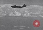 Standbild Bombardierung von Japanischen an Lae Neuguinea Lae Papua Neu Guinea, 1943, aus Sekunde 43 historischem Filmmaterial Videoclip 65675040778