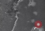 Standbild Bombardierung von Japanischen an Lae Neuguinea Lae Papua Neu Guinea, 1943, aus Sekunde 54 historischem Filmmaterial Videoclip 65675040778
