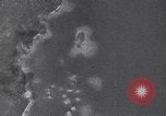 Standbild Bombardierung von Japanischen an Lae Neuguinea Lae Papua Neu Guinea, 1943, aus Sekunde 58 historischem Filmmaterial Videoclip 65675040778
