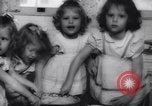 Standbild Badgett Vierlinge Galveston Texas USA, 1944, aus Sekunde 9 historischem Filmmaterial Videoclip 65675040782