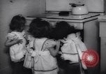 Standbild Badgett Vierlinge Galveston Texas USA, 1944, aus Sekunde 24 historischem Filmmaterial Videoclip 65675040782