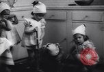 Standbild Badgett Vierlinge Galveston Texas USA, 1944, aus Sekunde 33 historischem Filmmaterial Videoclip 65675040782