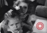 Standbild Badgett Vierlinge Galveston Texas USA, 1944, aus Sekunde 53 historischem Filmmaterial Videoclip 65675040782