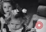Standbild Badgett Vierlinge Galveston Texas USA, 1944, aus Sekunde 54 historischem Filmmaterial Videoclip 65675040782