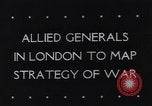 Standbild Alliierte Generäle zu Invasion Zweiten Weltkrieg Plan London England Vereinigtes Königreich, 1944, aus Sekunde 4 historischem Filmmaterial Videoclip 65675040785