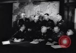 Standbild Alliierte Generäle zu Invasion Zweiten Weltkrieg Plan London England Vereinigtes Königreich, 1944, aus Sekunde 9 historischem Filmmaterial Videoclip 65675040785
