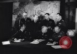 Standbild Alliierte Generäle zu Invasion Zweiten Weltkrieg Plan London England Vereinigtes Königreich, 1944, aus Sekunde 10 historischem Filmmaterial Videoclip 65675040785
