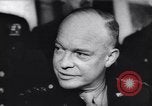Standbild Alliierte Generäle zu Invasion Zweiten Weltkrieg Plan London England Vereinigtes Königreich, 1944, aus Sekunde 17 historischem Filmmaterial Videoclip 65675040785