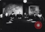 Standbild Alliierte Generäle zu Invasion Zweiten Weltkrieg Plan London England Vereinigtes Königreich, 1944, aus Sekunde 24 historischem Filmmaterial Videoclip 65675040785