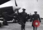 Standbild Alliierte Generäle zu Invasion Zweiten Weltkrieg Plan London England Vereinigtes Königreich, 1944, aus Sekunde 42 historischem Filmmaterial Videoclip 65675040785