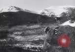 Standbild Dog Sled Team Pilot rettet United States USA, 1944, aus Sekunde 55 historischem Filmmaterial Videoclip 65675040790