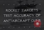 Standbild anti-aircraft guns United States USA, 1944, aus Sekunde 1 historischem Filmmaterial Videoclip 65675040792