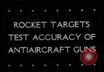 Standbild anti-aircraft guns United States USA, 1944, aus Sekunde 3 historischem Filmmaterial Videoclip 65675040792