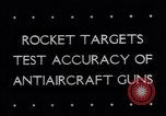 Standbild anti-aircraft guns United States USA, 1944, aus Sekunde 5 historischem Filmmaterial Videoclip 65675040792