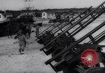 Standbild anti-aircraft guns United States USA, 1944, aus Sekunde 8 historischem Filmmaterial Videoclip 65675040792
