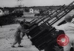 Standbild anti-aircraft guns United States USA, 1944, aus Sekunde 17 historischem Filmmaterial Videoclip 65675040792