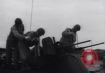 Standbild anti-aircraft guns United States USA, 1944, aus Sekunde 20 historischem Filmmaterial Videoclip 65675040792