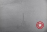 Standbild anti-aircraft guns United States USA, 1944, aus Sekunde 33 historischem Filmmaterial Videoclip 65675040792