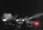 Standbild anti-aircraft guns United States USA, 1944, aus Sekunde 43 historischem Filmmaterial Videoclip 65675040792