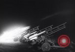Standbild anti-aircraft guns United States USA, 1944, aus Sekunde 59 historischem Filmmaterial Videoclip 65675040792
