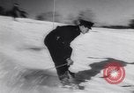 Standbild Winter Sport Nordatlantik, 1944, aus Sekunde 32 historischem Filmmaterial Videoclip 65675040793