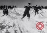 Standbild Winter Sport Nordatlantik, 1944, aus Sekunde 40 historischem Filmmaterial Videoclip 65675040793
