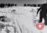 Standbild Winter Sport Nordatlantik, 1944, aus Sekunde 41 historischem Filmmaterial Videoclip 65675040793