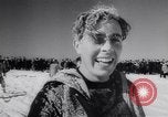 Standbild Winter Sport Nordatlantik, 1944, aus Sekunde 46 historischem Filmmaterial Videoclip 65675040793