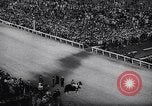 Standbild Kentucky Derby Louisville Kentucky USA, 1944, aus Sekunde 15 historischem Filmmaterial Videoclip 65675040801
