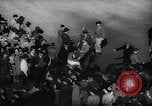 Standbild Kentucky Derby Louisville Kentucky USA, 1944, aus Sekunde 17 historischem Filmmaterial Videoclip 65675040801