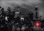 Standbild Kentucky Derby Louisville Kentucky USA, 1944, aus Sekunde 18 historischem Filmmaterial Videoclip 65675040801