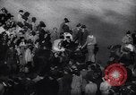 Standbild Kentucky Derby Louisville Kentucky USA, 1944, aus Sekunde 21 historischem Filmmaterial Videoclip 65675040801