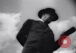 Standbild Kentucky Derby Louisville Kentucky USA, 1944, aus Sekunde 25 historischem Filmmaterial Videoclip 65675040801