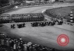 Standbild Kentucky Derby Louisville Kentucky USA, 1944, aus Sekunde 29 historischem Filmmaterial Videoclip 65675040801