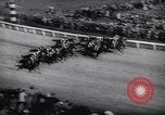 Standbild Kentucky Derby Louisville Kentucky USA, 1944, aus Sekunde 31 historischem Filmmaterial Videoclip 65675040801