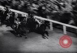 Standbild Kentucky Derby Louisville Kentucky USA, 1944, aus Sekunde 37 historischem Filmmaterial Videoclip 65675040801