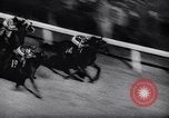 Standbild Kentucky Derby Louisville Kentucky USA, 1944, aus Sekunde 38 historischem Filmmaterial Videoclip 65675040801