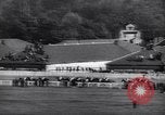 Standbild Kentucky Derby Louisville Kentucky USA, 1944, aus Sekunde 55 historischem Filmmaterial Videoclip 65675040801