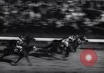Standbild Kentucky Derby Louisville Kentucky USA, 1944, aus Sekunde 60 historischem Filmmaterial Videoclip 65675040801