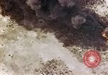Standbild strafing Pacific Theater, 1943, aus Sekunde 16 historischem Filmmaterial Videoclip 65675040815