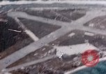 Standbild strafing Pacific Theater, 1943, aus Sekunde 18 historischem Filmmaterial Videoclip 65675040815